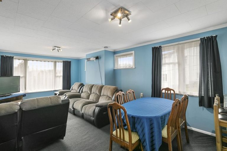 Photo of property in 31 August Street, Stokes Valley, Lower Hutt, 5019