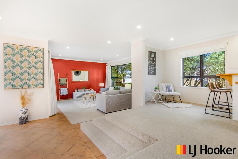 Photo of property in 168 Walter Strevens Drive, Conifer Grove, Takanini, 2112