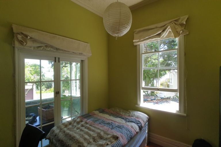 Photo of property in 6 Cowper Street, Devonport, Auckland, 0624