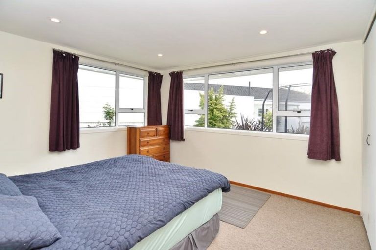 Photo of property in 8 Doggett Place, Rangiora, 7400