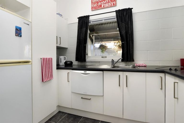 Photo of property in 1/24 Tasman Street, The Wood, Nelson, 7010