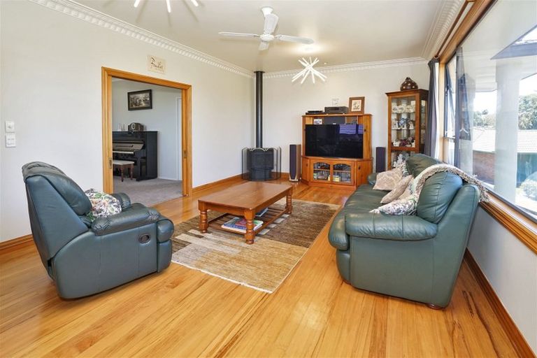Photo of property in 11 Guernsey Place, Grandview Heights, Hamilton, 3200