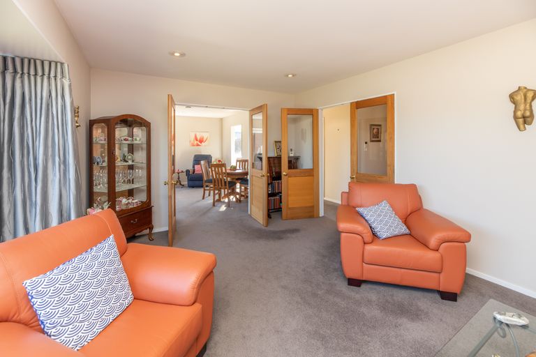 Photo of property in 45 Munro Street, Redwood, Christchurch, 8051