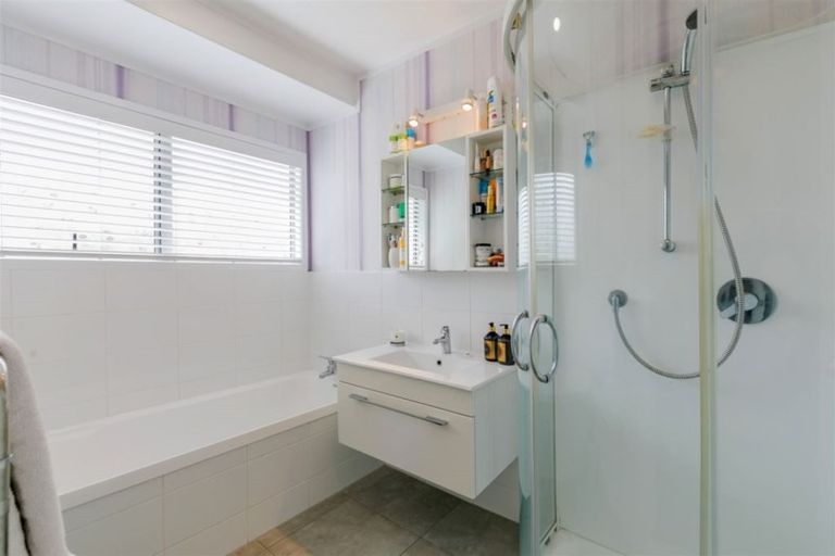 Photo of property in 1/13 Redwing Street, Browns Bay, Auckland, 0630