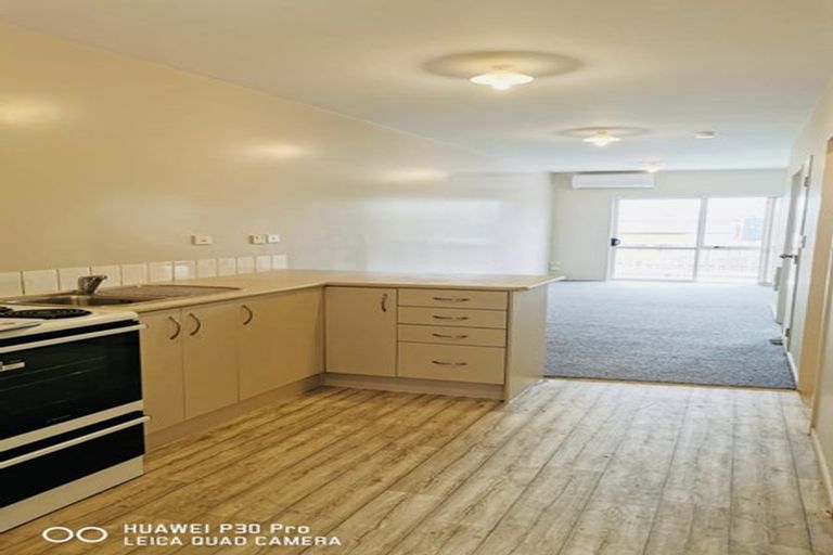 Photo of property in 13/242 Great North Road, Henderson, Auckland, 0612