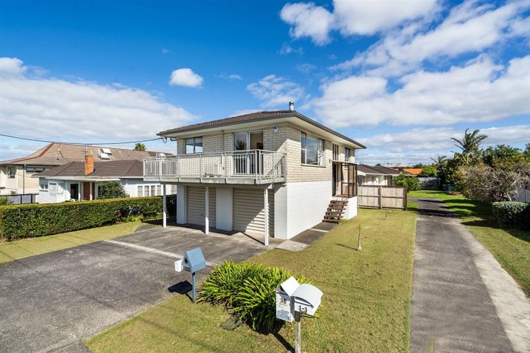 Photo of property in 1/3 Argyle Terrace, Milford, Auckland, 0620