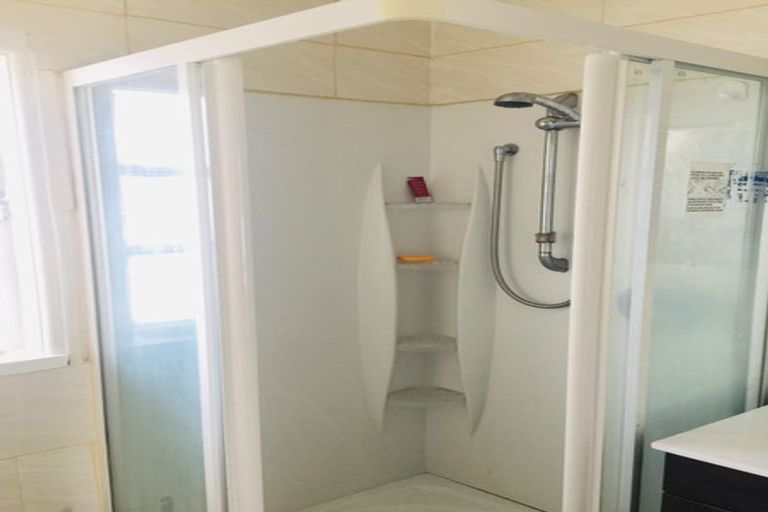 Photo of property in 1/11 Station Road, Takanini, 2112