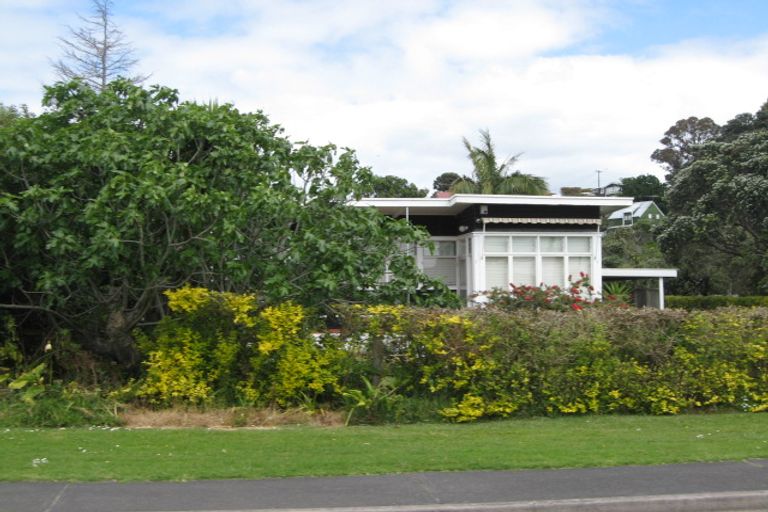 Photo of property in 24 Laurence Street, Manly, Whangaparaoa, 0930