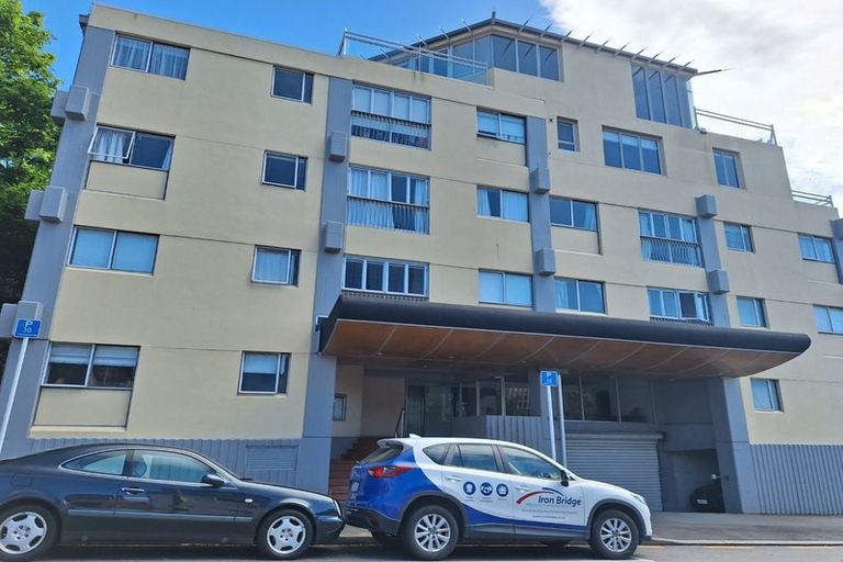 Photo of property in Capital Hill Apartments, 27/54 Hill Street, Thorndon, Wellington, 6011