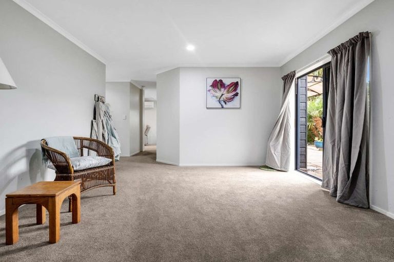 Photo of property in 2 Saxon Woods Drive, Rototuna North, Hamilton, 3210