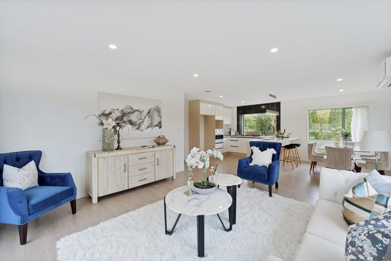 Photo of property in 2 Ferngrove Avenue, Ranui, Auckland, 0612