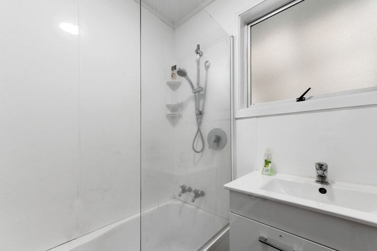 Photo of property in 12 Byron Grove, Owhata, Rotorua, 3010