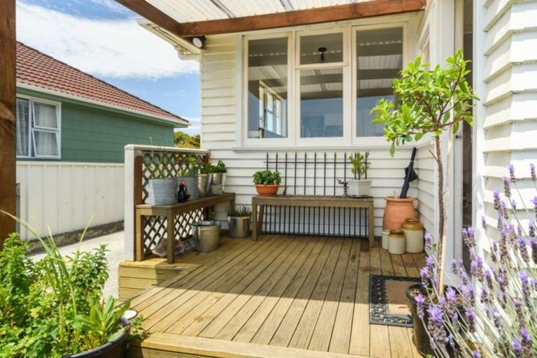 Photo of property in 3 Bristol Crescent, Roslyn, Palmerston North, 4414