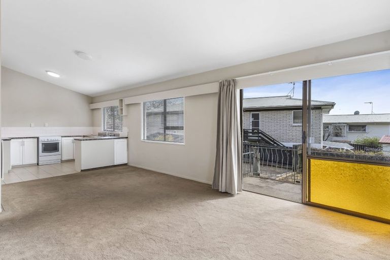 Photo of property in 116b Wellington Street, Pukekohe, 2120