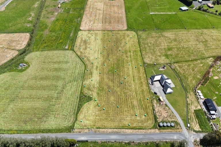 Photo of property in 46 Brunswick Way, Seaward Bush, 9871