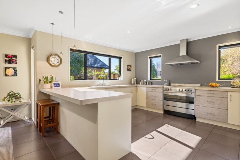 Photo of property in 27 Magnolia Drive, Springlands, Blenheim, 7201