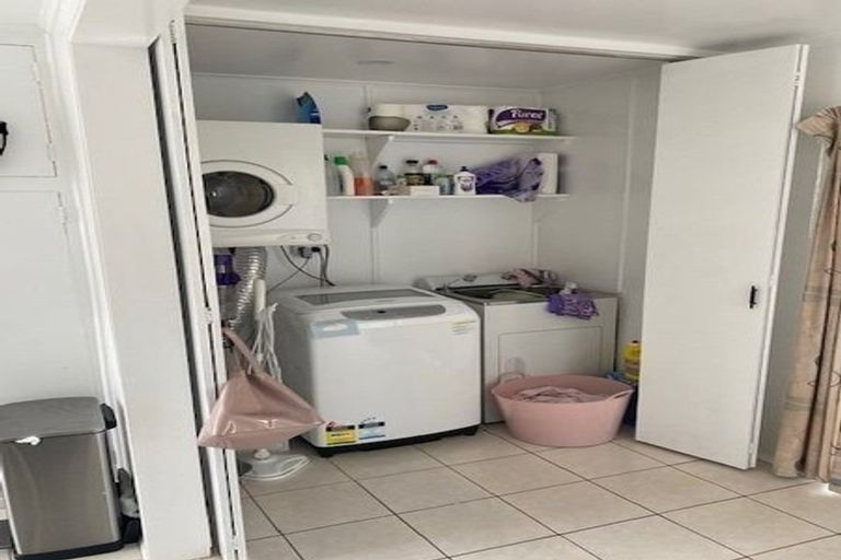 Photo of property in 5 Wakefield Terrace, Tawa, Wellington, 5028