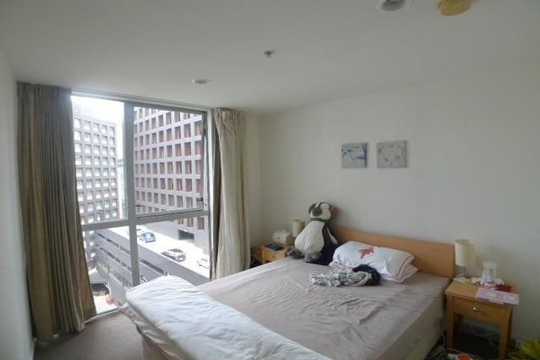 Photo of property in Terrace Heights Apartments, 2/163p The Terrace, Wellington Central, Wellington, 6011