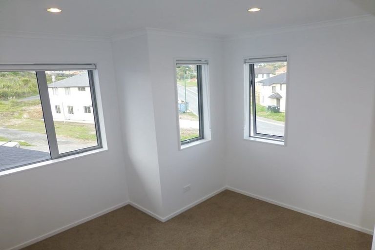Photo of property in 25 Maylee Crescent, Gulf Harbour, Whangaparaoa, 0930