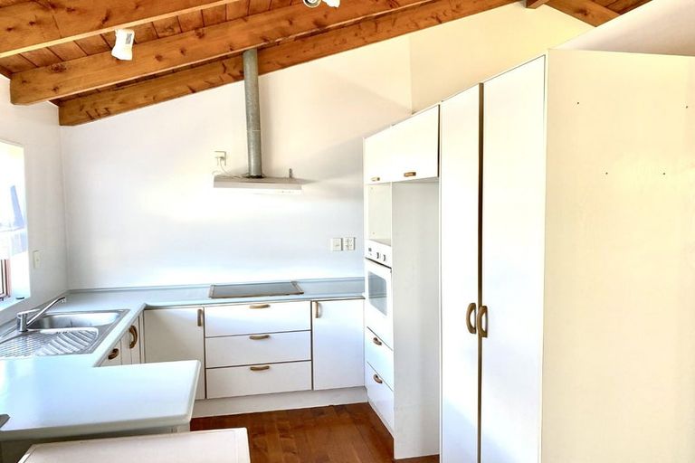 Photo of property in 2/47 Greenslade Crescent, Northcote, Auckland, 0627