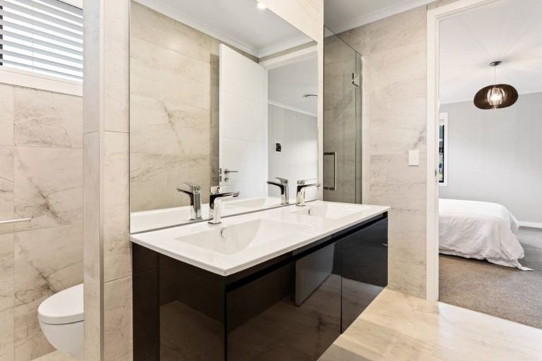 Photo of property in 31 Colonial Drive, Silverdale, 0932