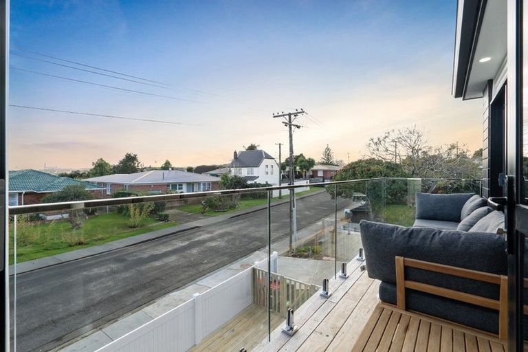 Photo of property in 15 Tomlinson Street, Hillpark, Auckland, 2102