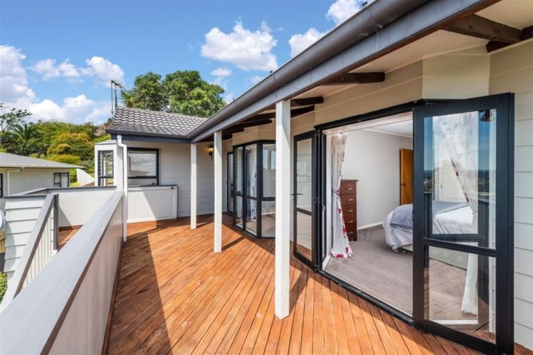 Photo of property in 14 Clearview Heights, Ranui, Auckland, 0612