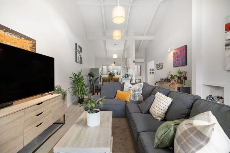 Photo of property in 4a Avalon Crescent, Fernhill, Queenstown, 9300