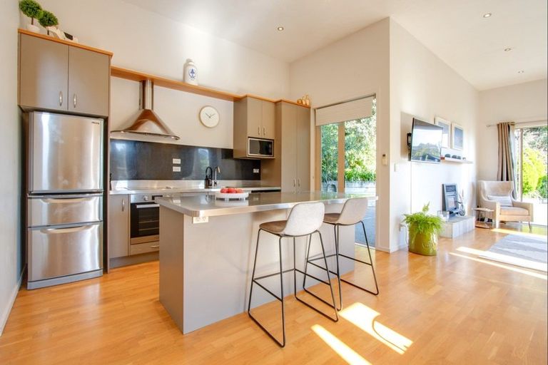 Photo of property in 2a Keirunga Road, Havelock North, 4130