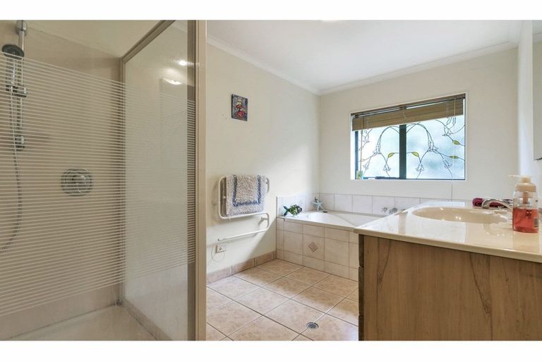 Photo of property in 125 Alf Access Road, Helensville, 0875