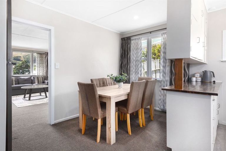 Photo of property in 111 Driver Crescent, Cannons Creek, Porirua, 5024