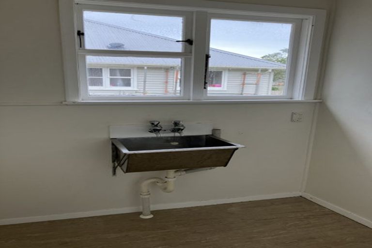 Photo of property in 8 Bird Grove, Stokes Valley, Lower Hutt, 5019
