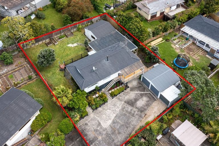 Photo of property in 35 Spinella Drive, Bayview, Auckland, 0629