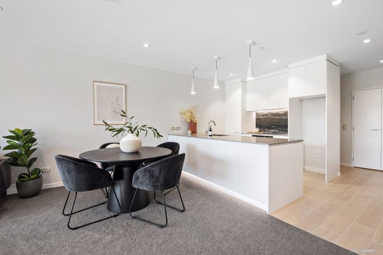 Photo of property in The Victor, 110/4 Bute Road, Browns Bay, Auckland, 0630