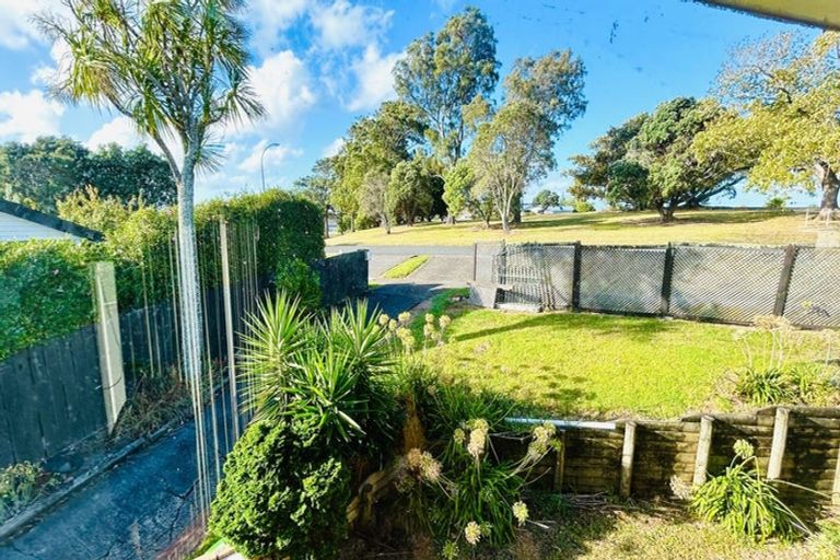 Photo of property in 24 Sunnyhill Crescent, Sunnyhills, Auckland, 2010