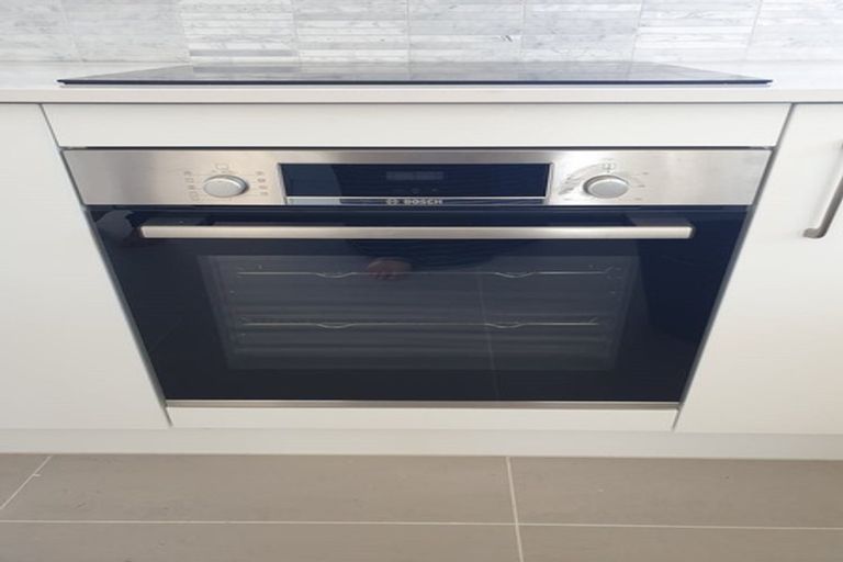 Photo of property in 1/166 Pigeon Mountain Road, Half Moon Bay, Auckland, 2012