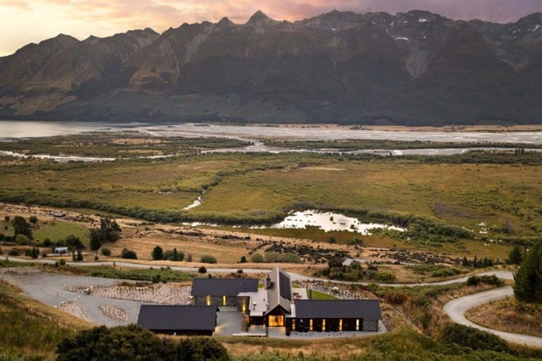 Photo of property in 136 Rosie Way, Glenorchy, 9372