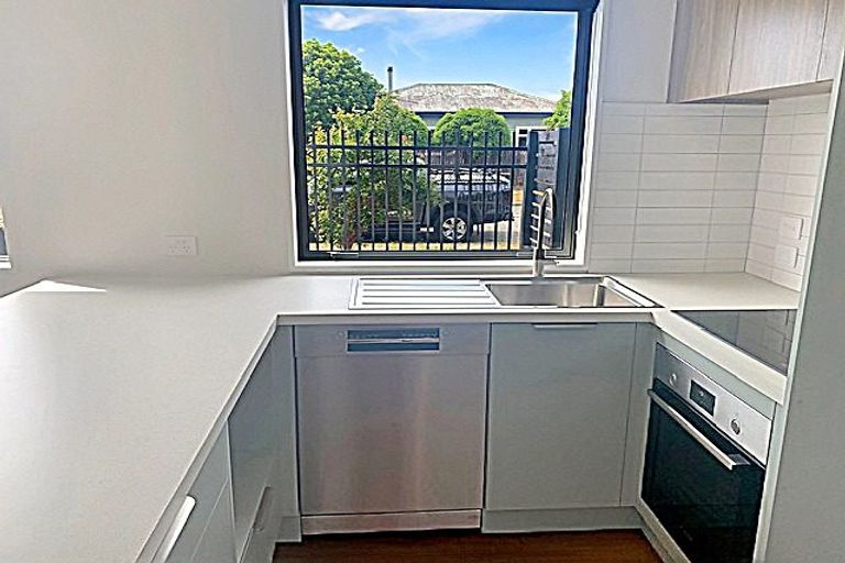 Photo of property in 1/21 Glasgow Street, Phillipstown, Christchurch, 8011