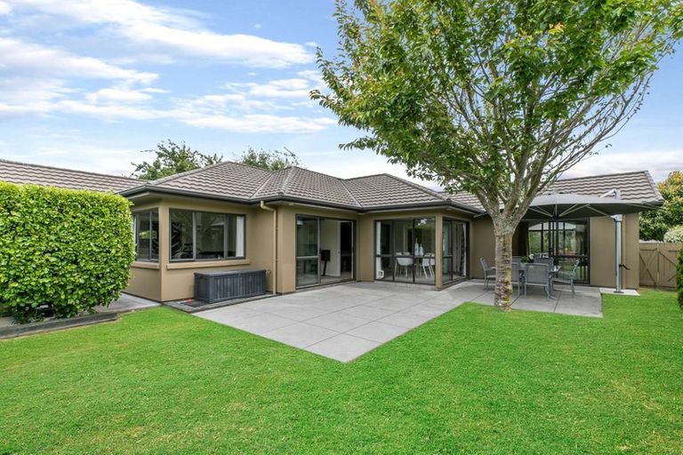 Photo of property in 15 Lockhart Place, Rototuna, Hamilton, 3210