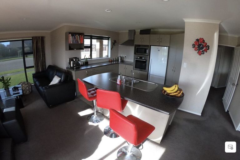 Photo of property in 3 Nevada Way, Kelvin Grove, Palmerston North, 4414