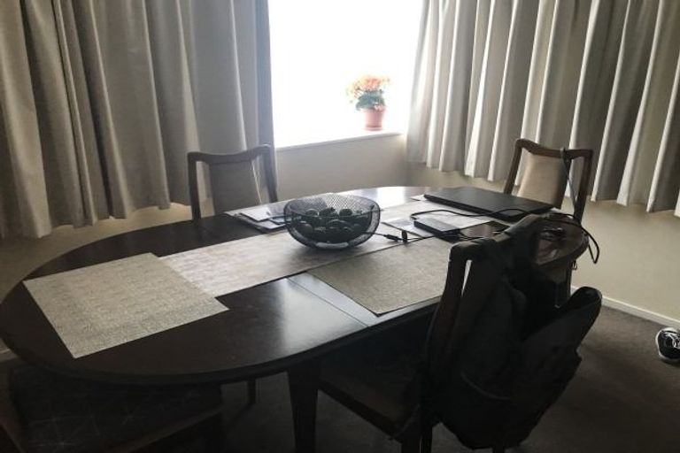 Photo of property in 4 Edgecombe Court, Roslyn, Palmerston North, 4414