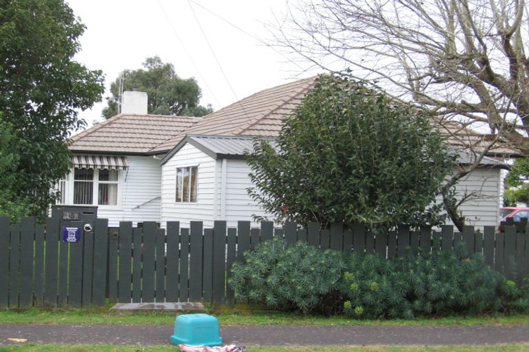 Photo of property in 15 Vernall Street, Nawton, Hamilton, 3200