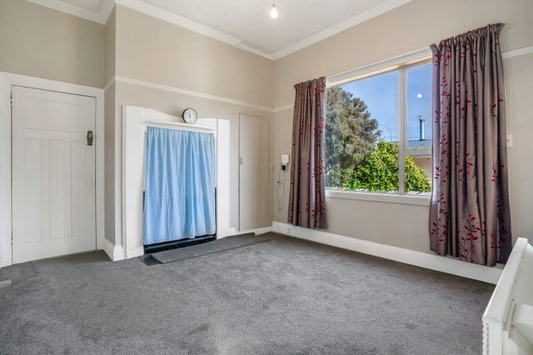 Photo of property in 24 Queen Street, Winton, 9720