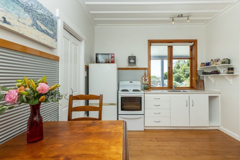 Photo of property in 124a Shakespeare Road, Bluff Hill, Napier, 4110