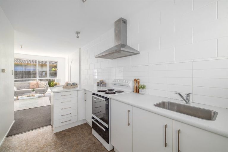 Photo of property in 2/29 Trent Street, Linwood, Christchurch, 8011