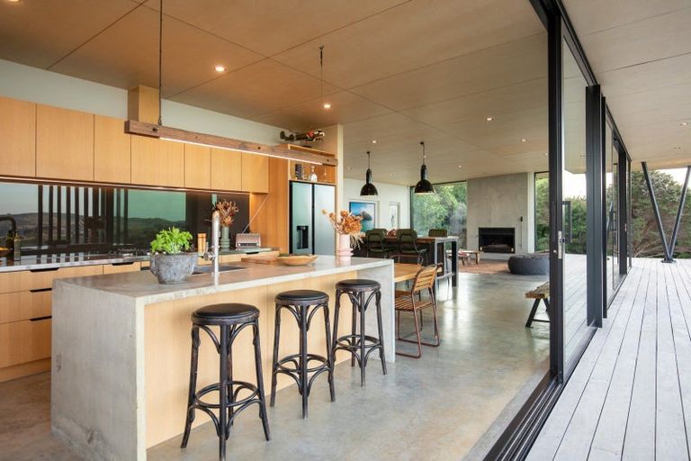 Photo of property in 215b Benseman Road, Raglan, 3296