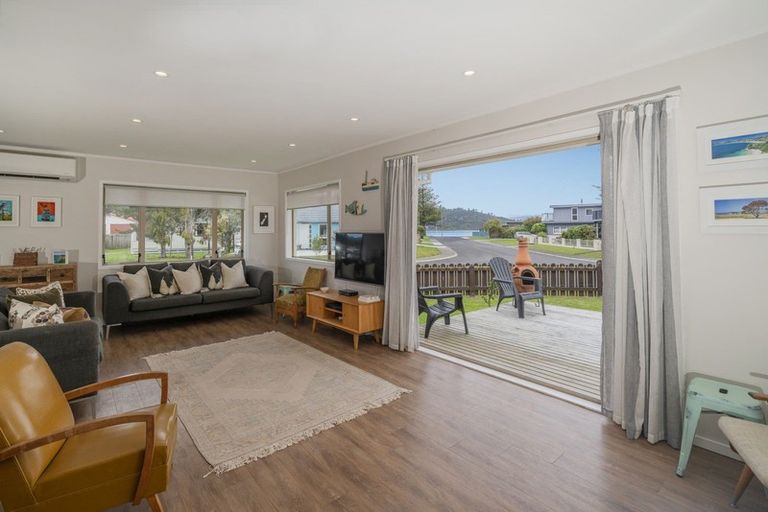 Photo of property in 73 Catherine Crescent, Whitianga, 3510