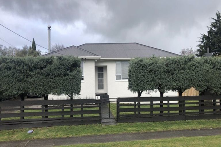 Photo of property in 8 Barrett Place, Carterton, 5713