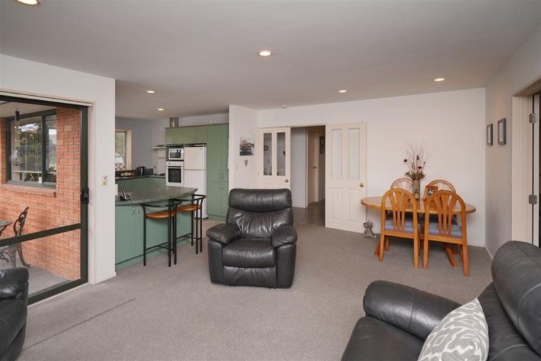 Photo of property in 5 Rue De La Mare, Parklands, Christchurch, 8083