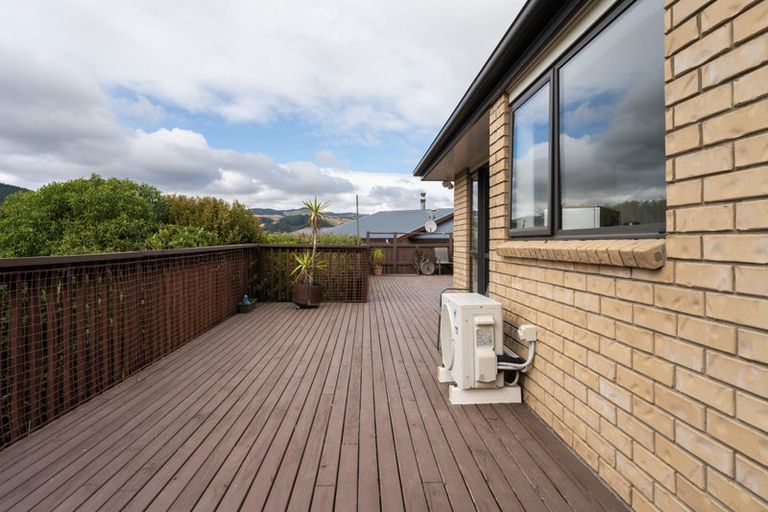 Photo of property in 36 Turriff Crescent, Kenepuru, Porirua, 5022